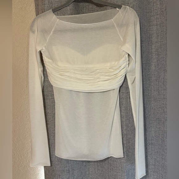 GUC Orseund Iris La Sirena Top in Large. Milk White - Picture 14 of 16